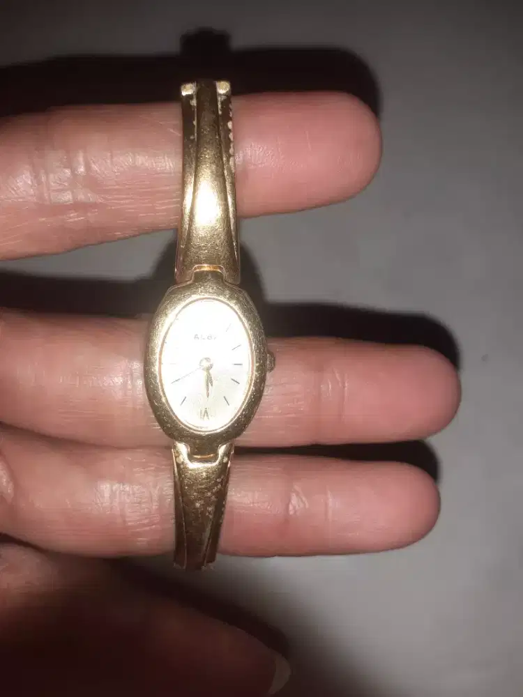 Jual jam tangan cewek merk ALba