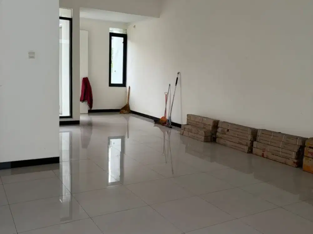 Rumah di Taman Holis Indah 1