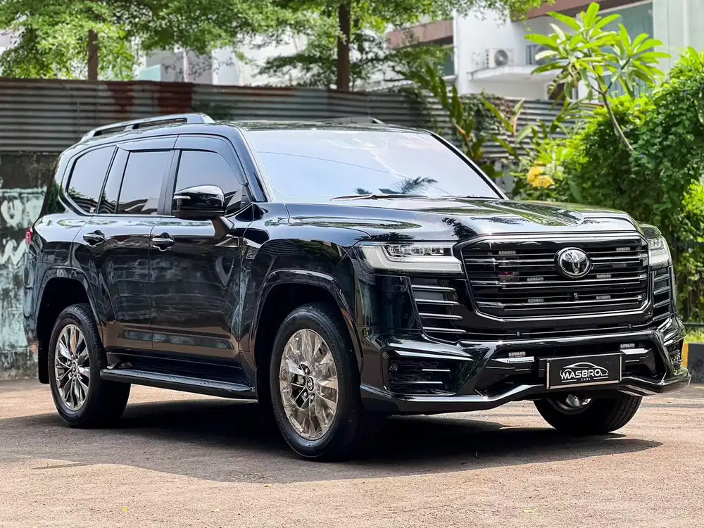 Toyota Land Cruiser 300 VXR 4x4 FJA300 2024