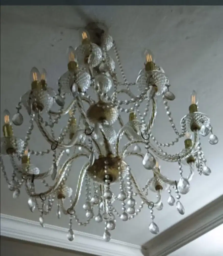 Lampu kristal venesia