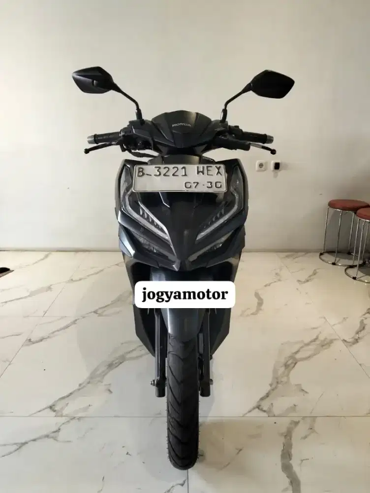1 - HoNda VARio 125 SMARTKEY Tahun 2025