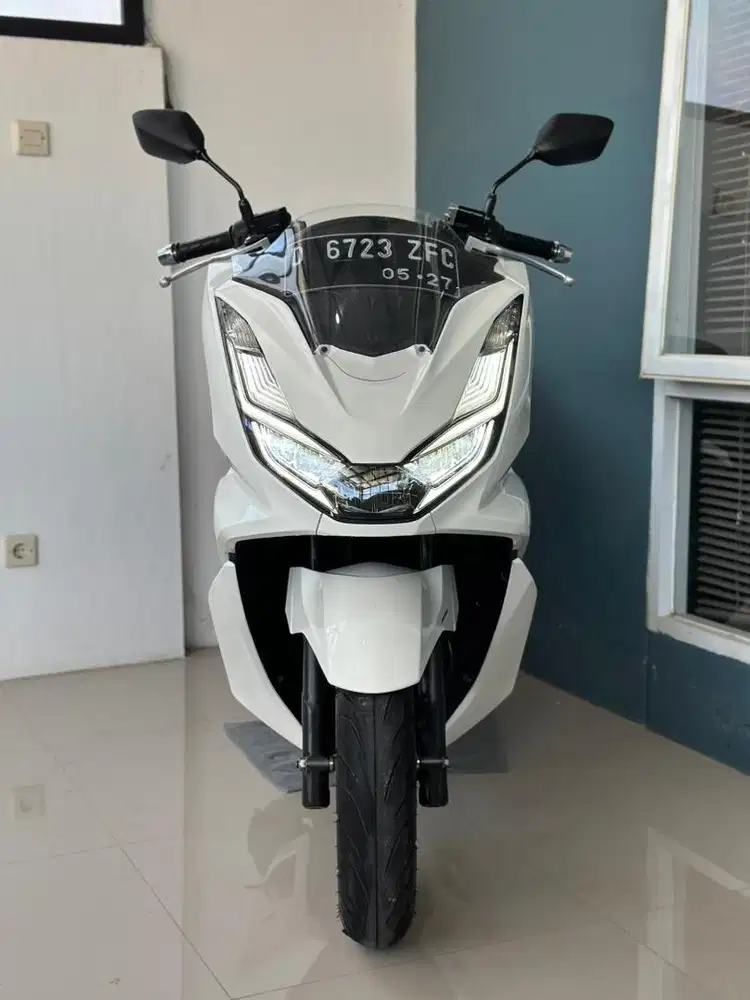 HONDA PCX 160cc 2022 CBS PUTIH
