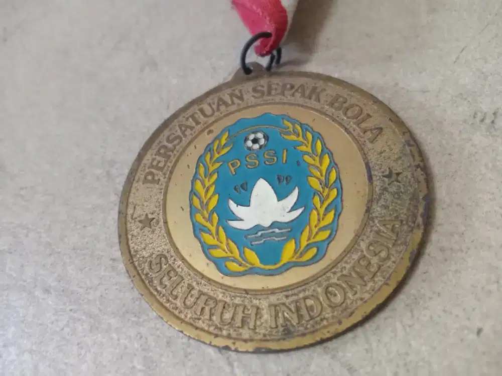 Medali Juara I Liga indonesia Divisi I season 2003-2004 (arema malang)