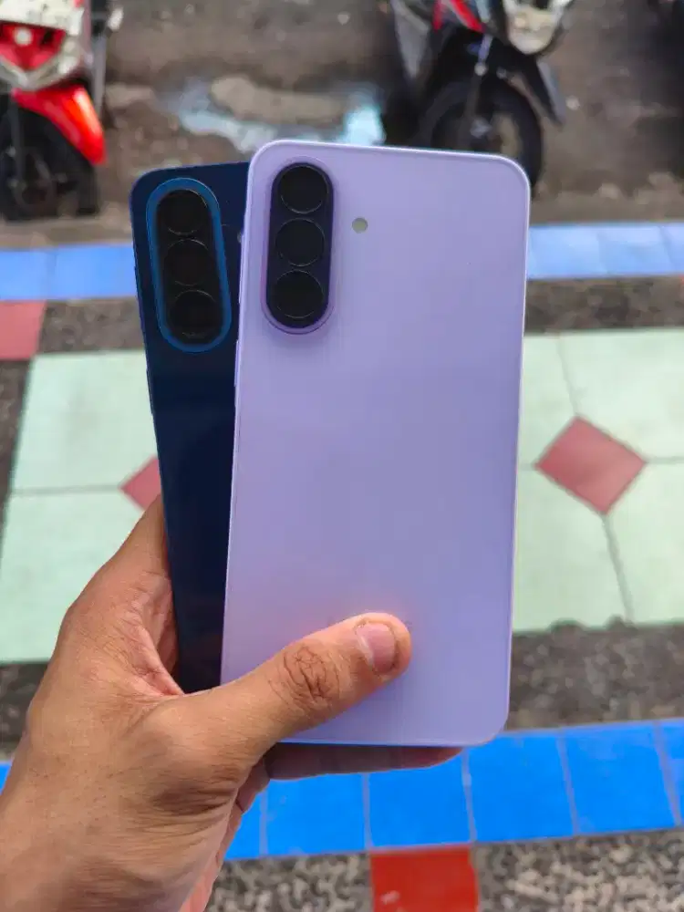 SAMSUNG A37 DAN A57