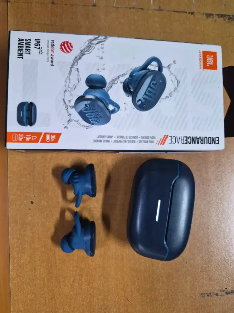 JBL Endurance Race
