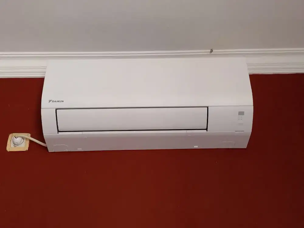 AC DAIKIN ½PK MADE IN MALAYSIA