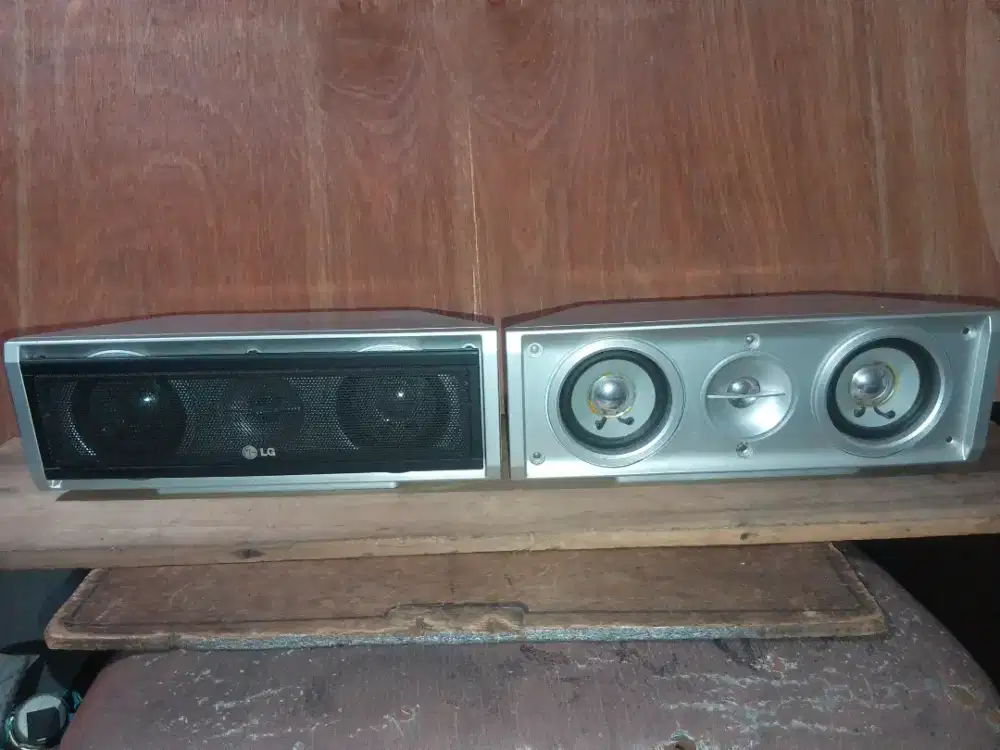 LG Luxury Speaker 3 way, ,8 ohm 100 watts, full ori, utuh, mulus
