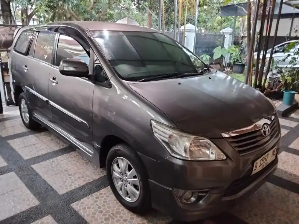 Grand Innova luxury AT 2011 facelift