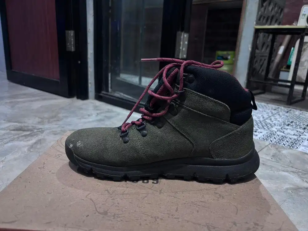 Sepatu eiger gunung atau trekking size 42