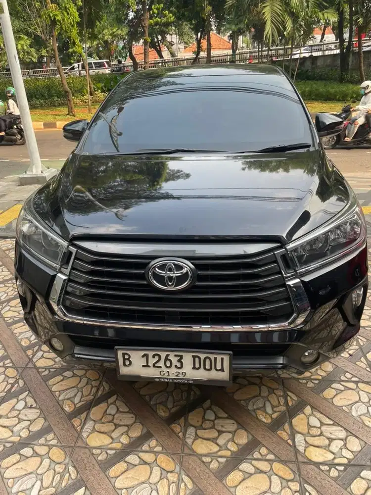 Inova Reborn  2.4 matik disel 2024