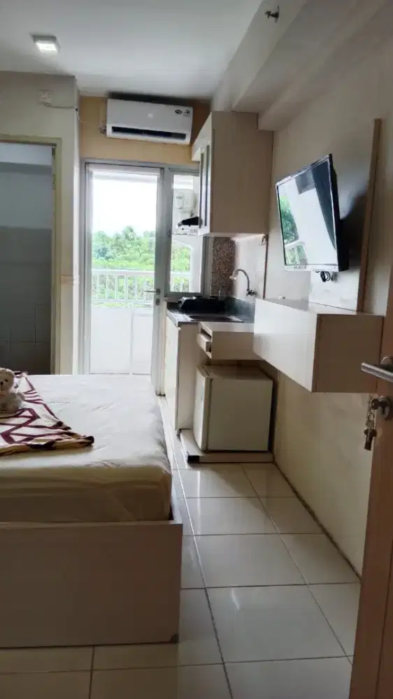 Disewakan Unit Studio Furnished Yale Apartemen Educity, Surabaya