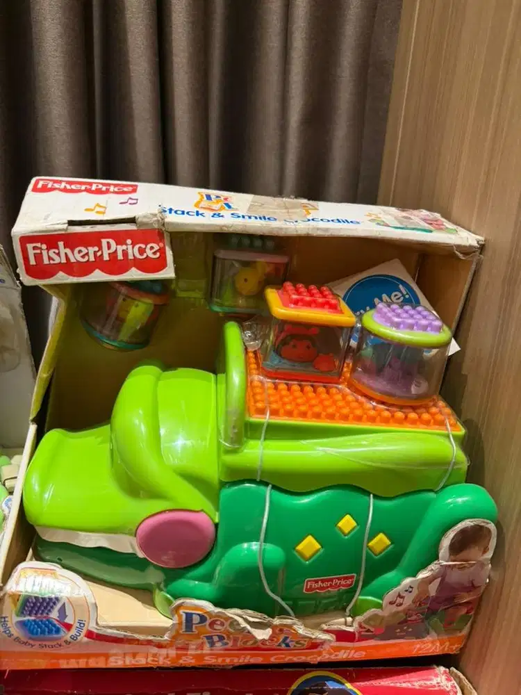 Fisher Price Peek a Blocks Stack & Smile Crocodile toy