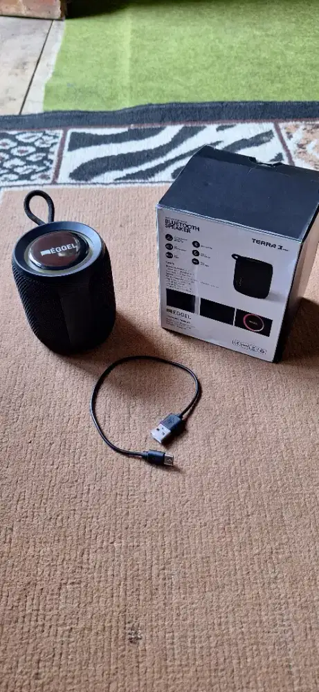 speaker bluetoth eggel wrn hitam