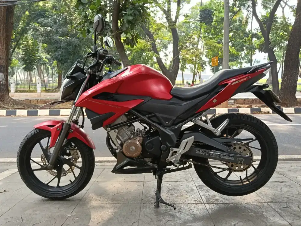 DIJUAL CASH NEW HONDA CB 150R THN 2018 PJK IDUP SIAP PAKAI