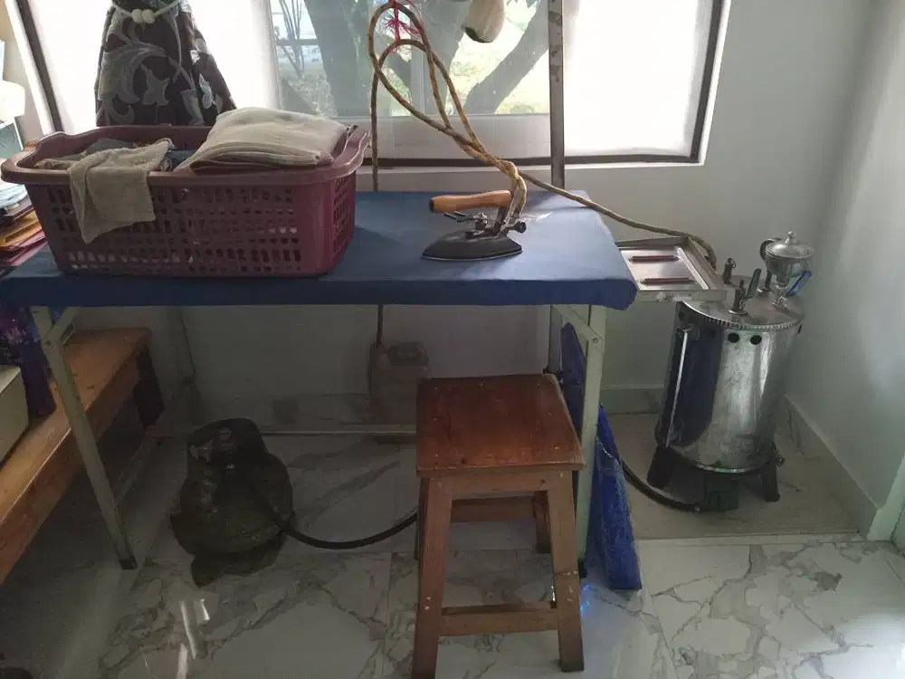 Perlengkapan laundry