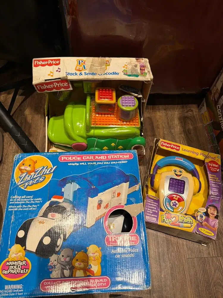FisherPrice Peek A Blocks Stack & Smile Crocodile