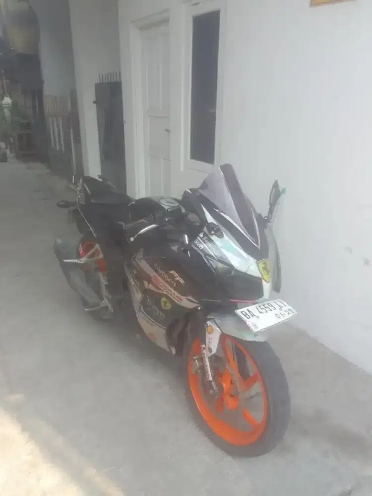 DIJUAL CBR 150 tahun 2015
