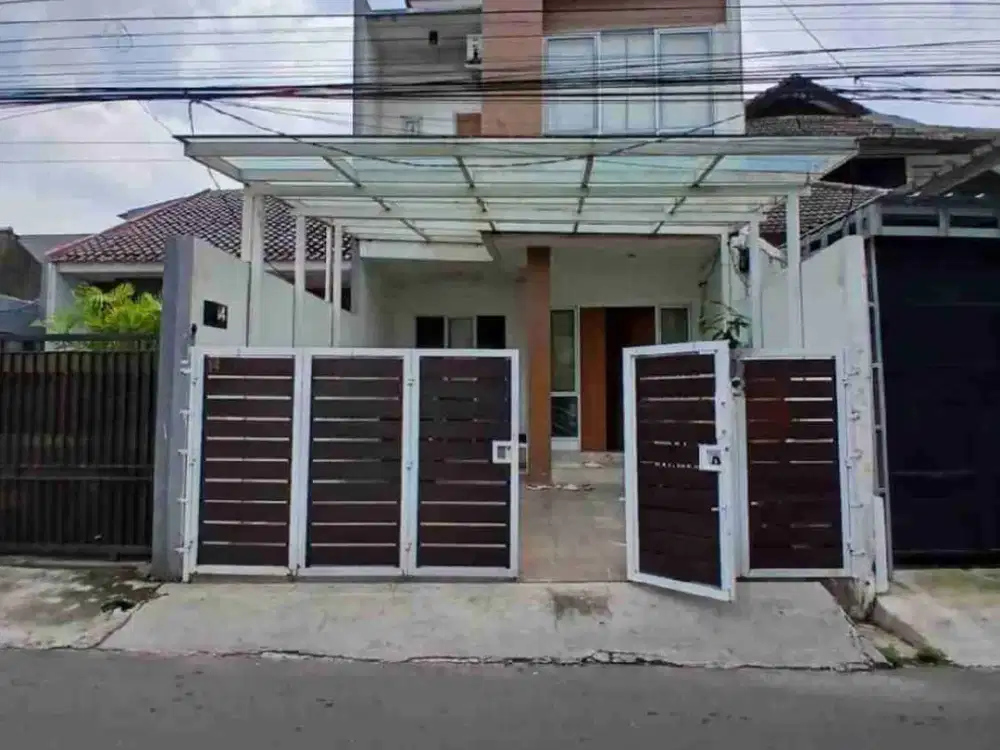 Rumah strategis di Rawa belong  kebon jeruk barat
