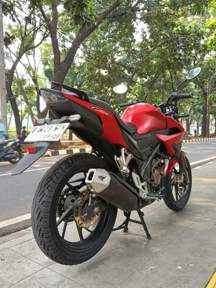 DIJUAL CASH NEW HONDA CB 150R THN 2018 PJK IDUP SIAP PAKAI