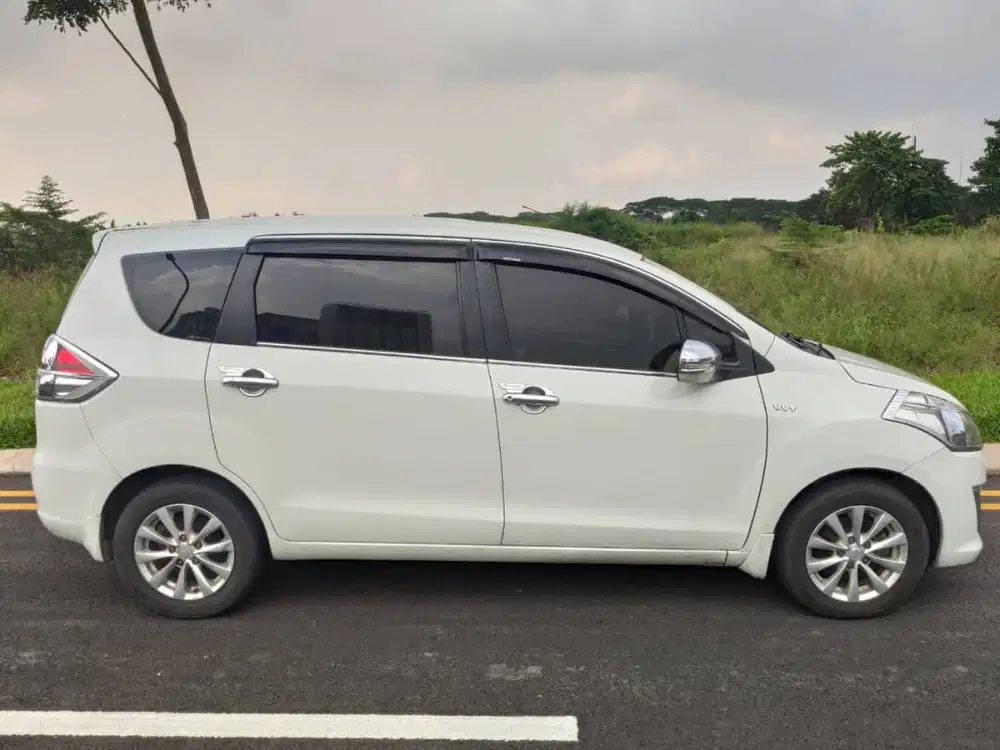 Suzuki Ertiga GX (2013)