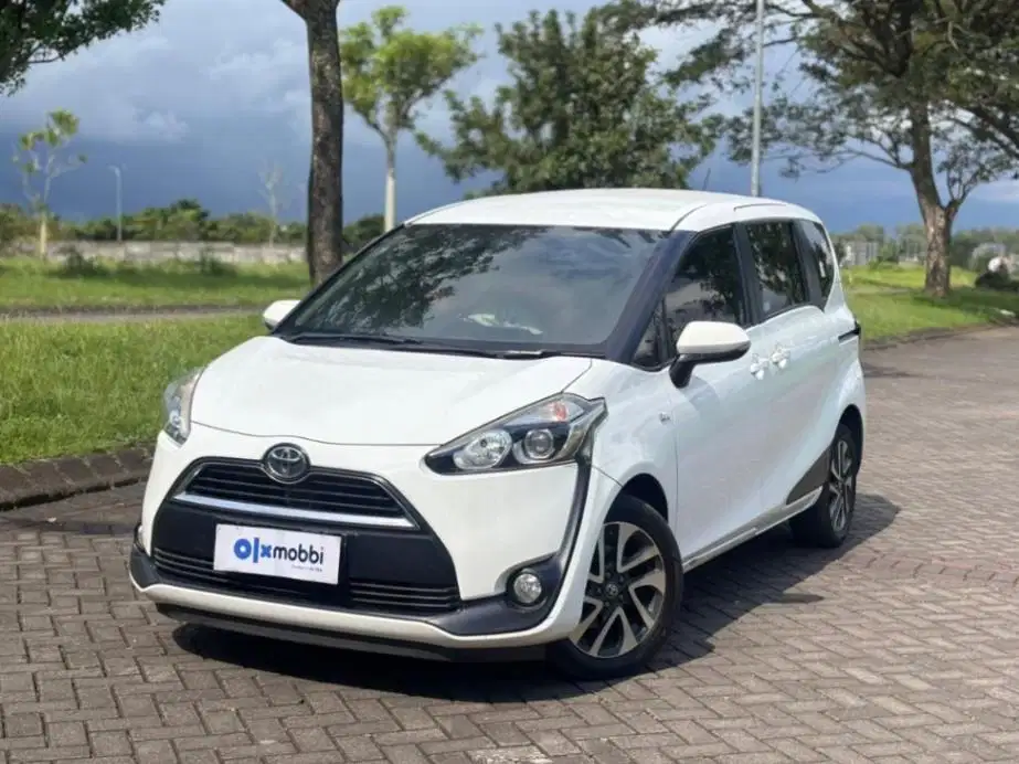 Toyota Sienta 1.5 V Bensin-MT 2016 Putih NSY