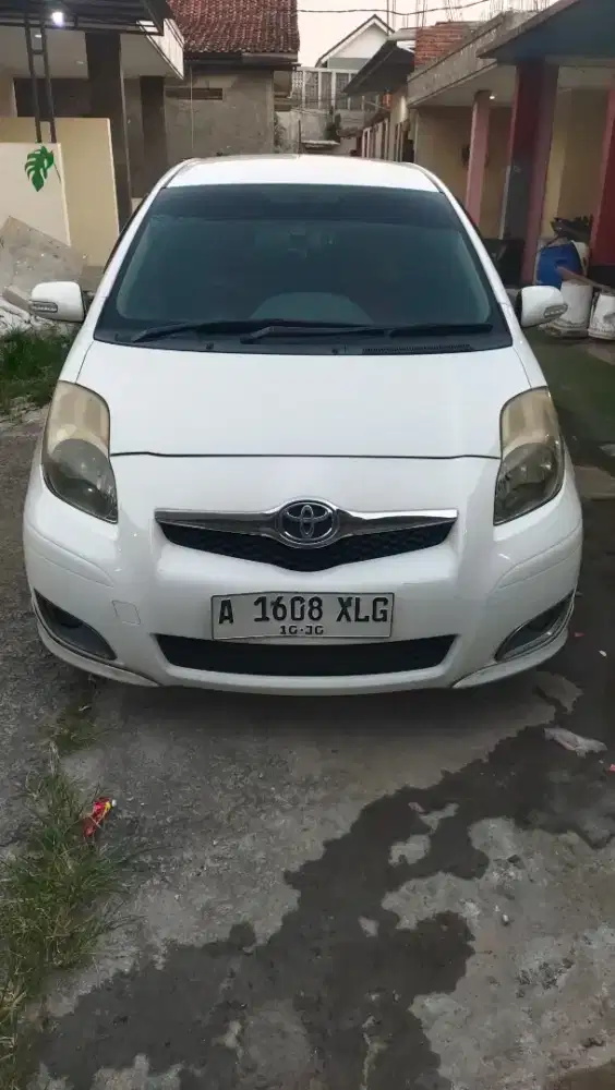 Yaris E at 2010