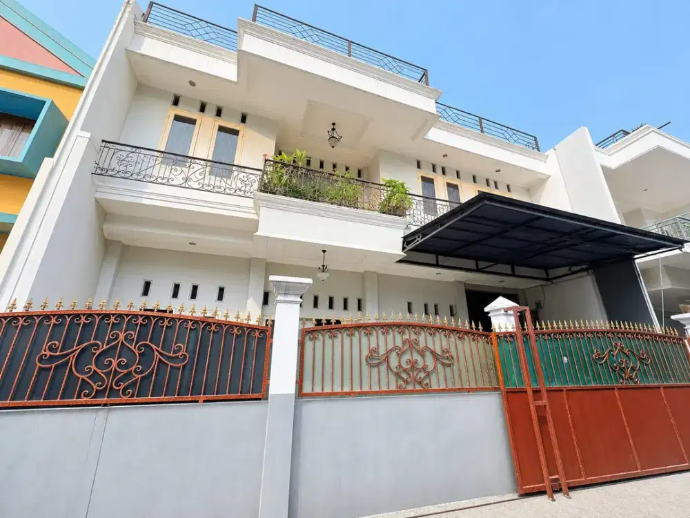 Rumah Besar 3 Lantai Tebet Barat Jakarta Selatan Dekat Stasiun Tebet dan Kuningan