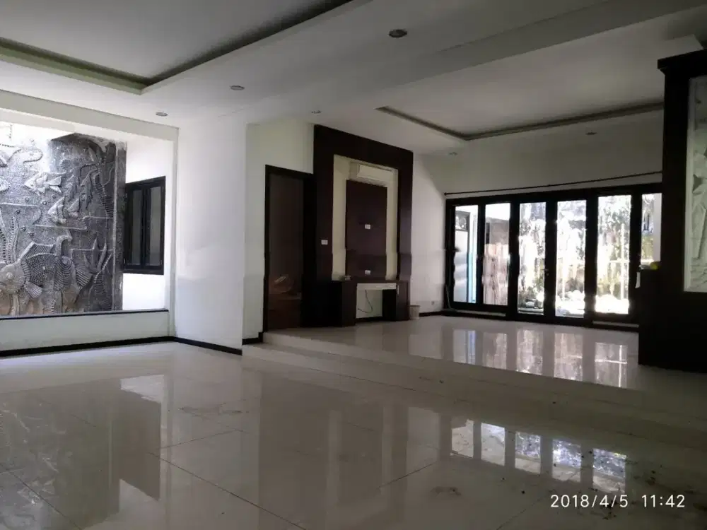 Rumah bisa untuk usaha di jl s parman gajah mungkur semarang 6553