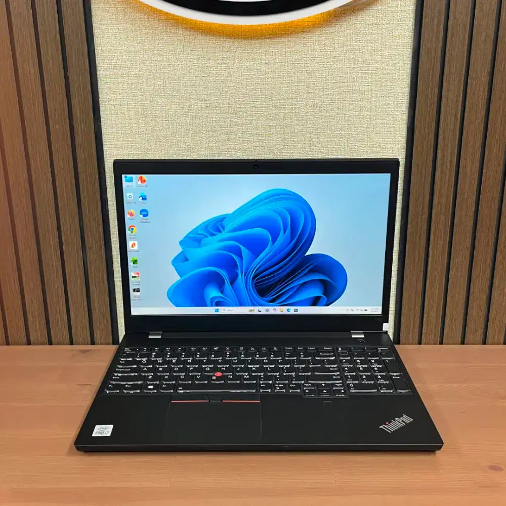 Lenovo Thinkpad T15p | i7 Gen 10 | Dual VGA Nvidia GeForce GTX 1050