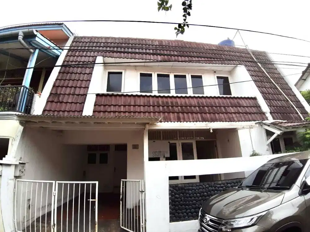 Dijual Rumah Pribadi Hanya 15 Menit Dari MRT Cipete Raya di Jl MPR V