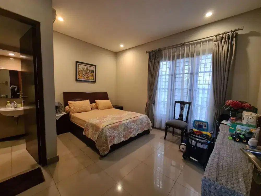 Jual Rumah Mewah Tanah 1019 m2 di Bangka Mampang Prapatan SHM
