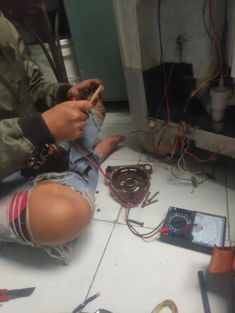 Jasa Servis Elektronik Home Service 24 Jam - Bergaransi