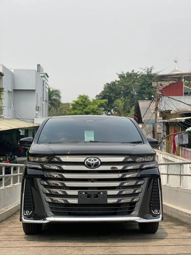 Vellfire HEV 2026