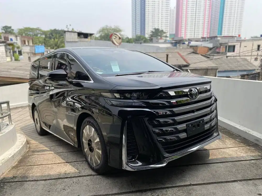 Vellfire HEV 2026