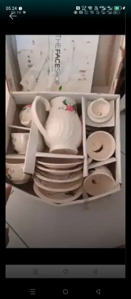 Tempat minum dan tmpt beras