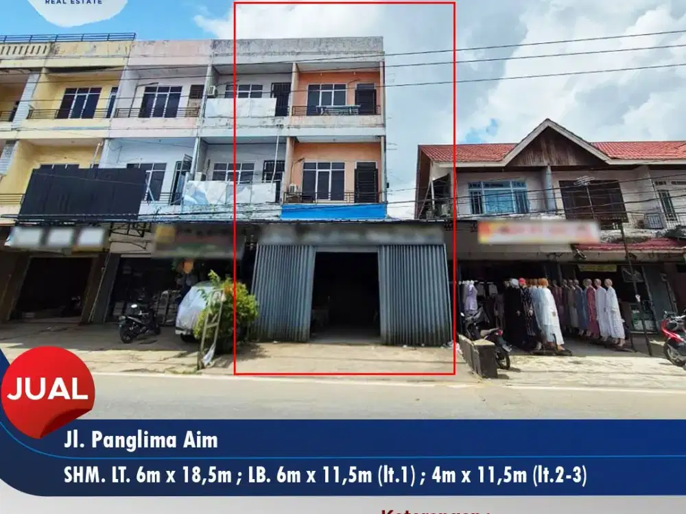 Ruko tepi jalan lokasi ramai panglima aim, pontianak