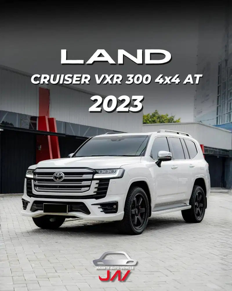 LAND CRUISER VXR 300 4x4 AT 2023 / LOW ODO / LIKE NEW