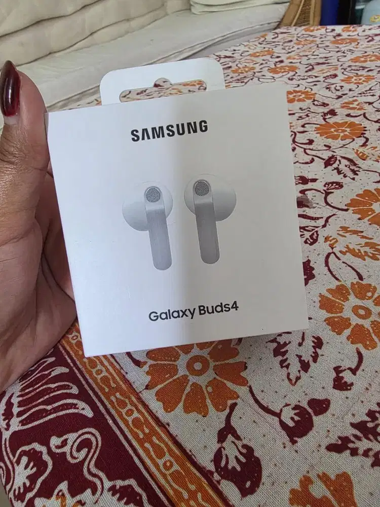 SAMSUNG GALAXY BUDS 4
