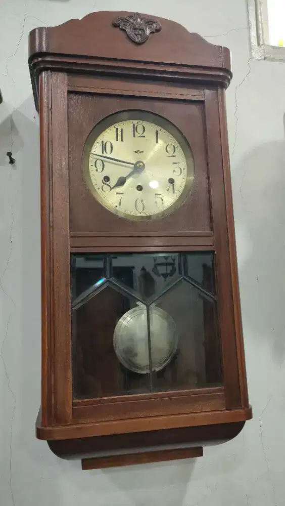 Jam dinding kienzle germany full mekanis putar kunci prapatan