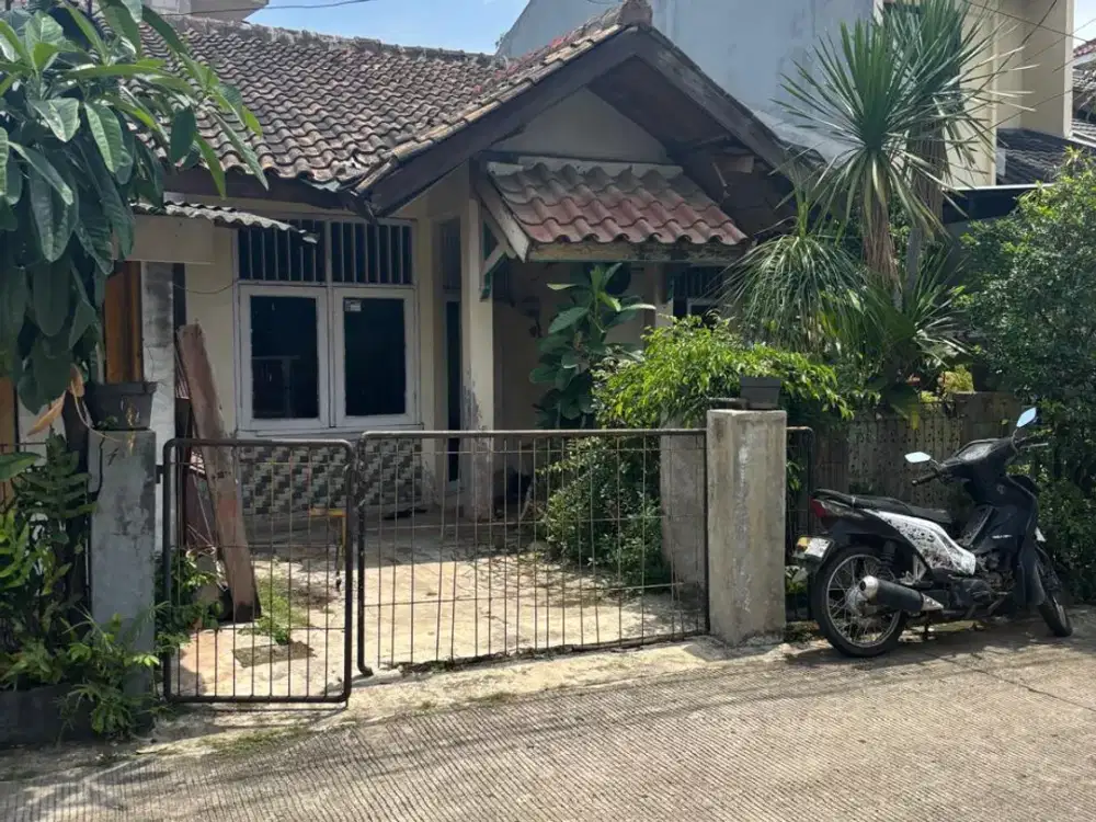 dijual ruamh tua murah di arinda permai 1 pondok aren tangerang selatan