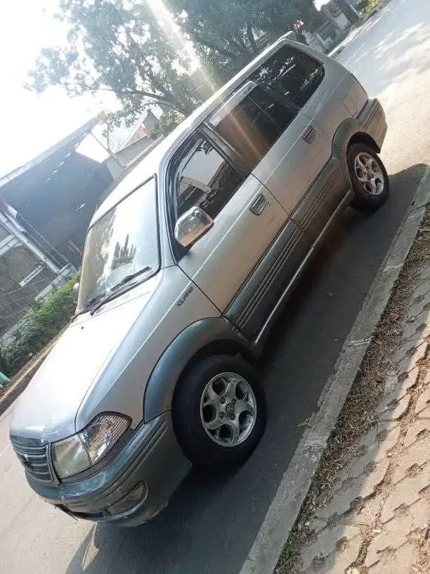 Toyota Kijang 2002 Bensin