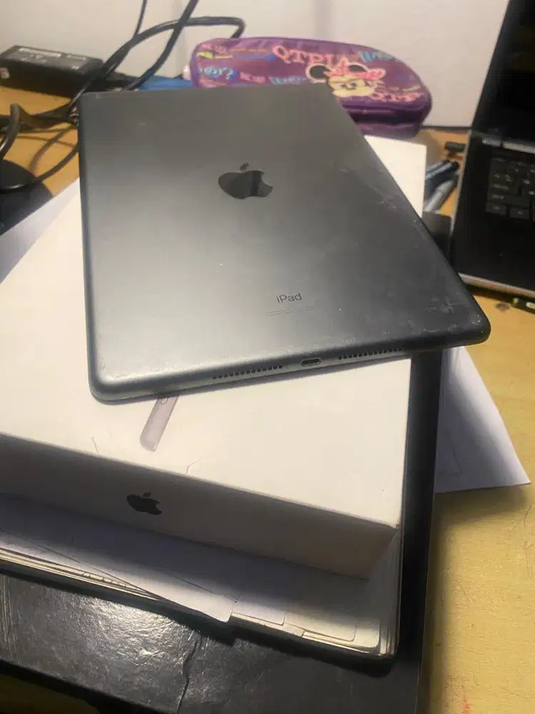 Ipad gen 9 64gb wifi only bonus pensil