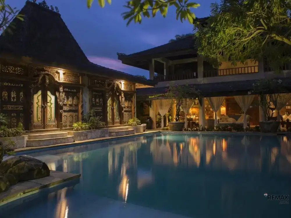 Tanah 24,3 Are Bonus Villa Dijual, di Seminyak Area