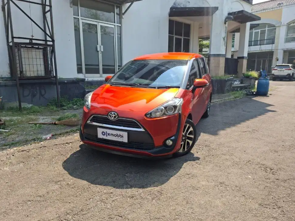 Hot Sale - Toyota Sienta 1.5 V Bensin MT 2018 Orange