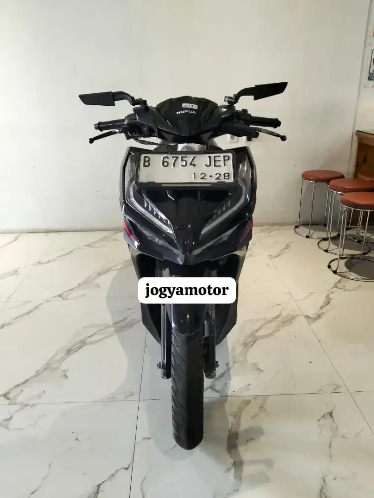 1 - HONDA VARIO 125 CBS Tahun 2023