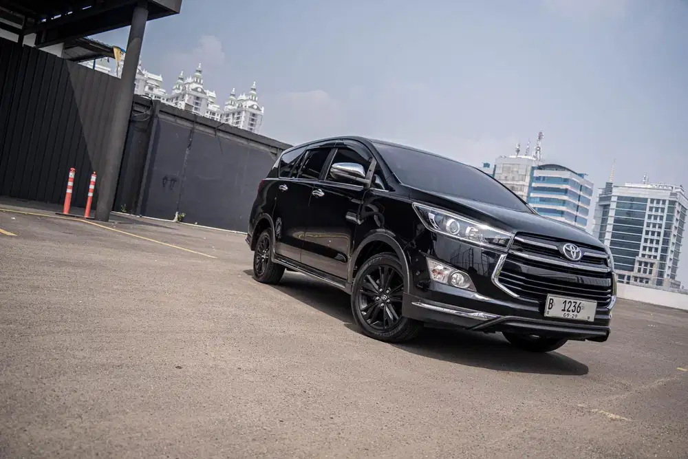 (NOPOL Blank) Toyota Innova Venturer 2018 Bensin plat blank