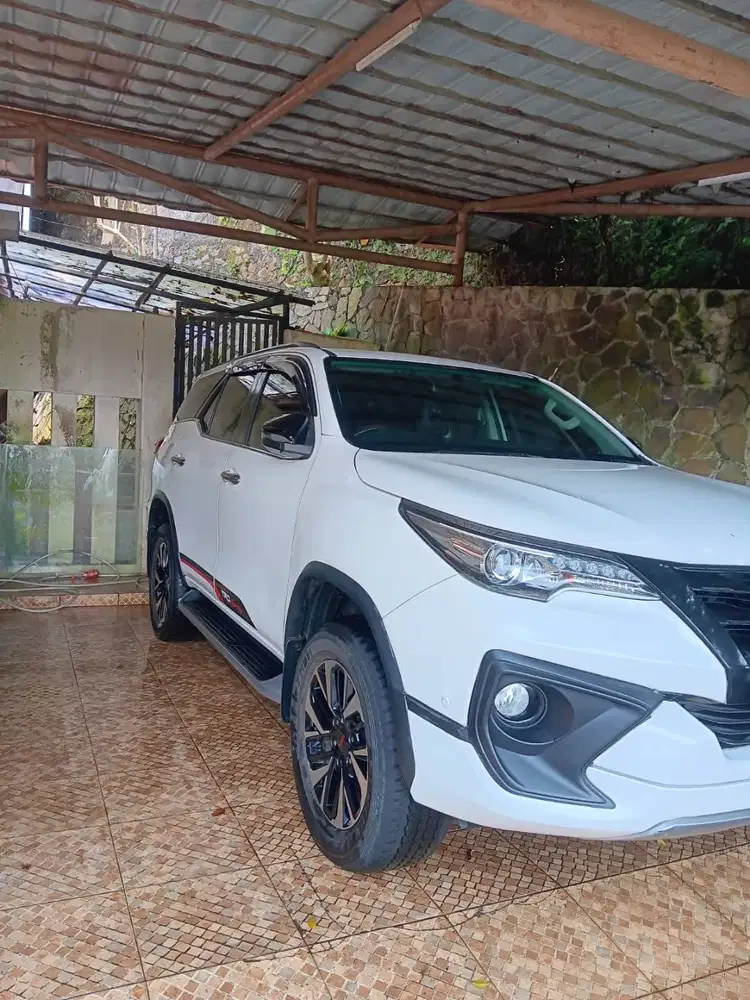 Toyota Fortuner 2.4 4×2 VRZ Solar AT 2018