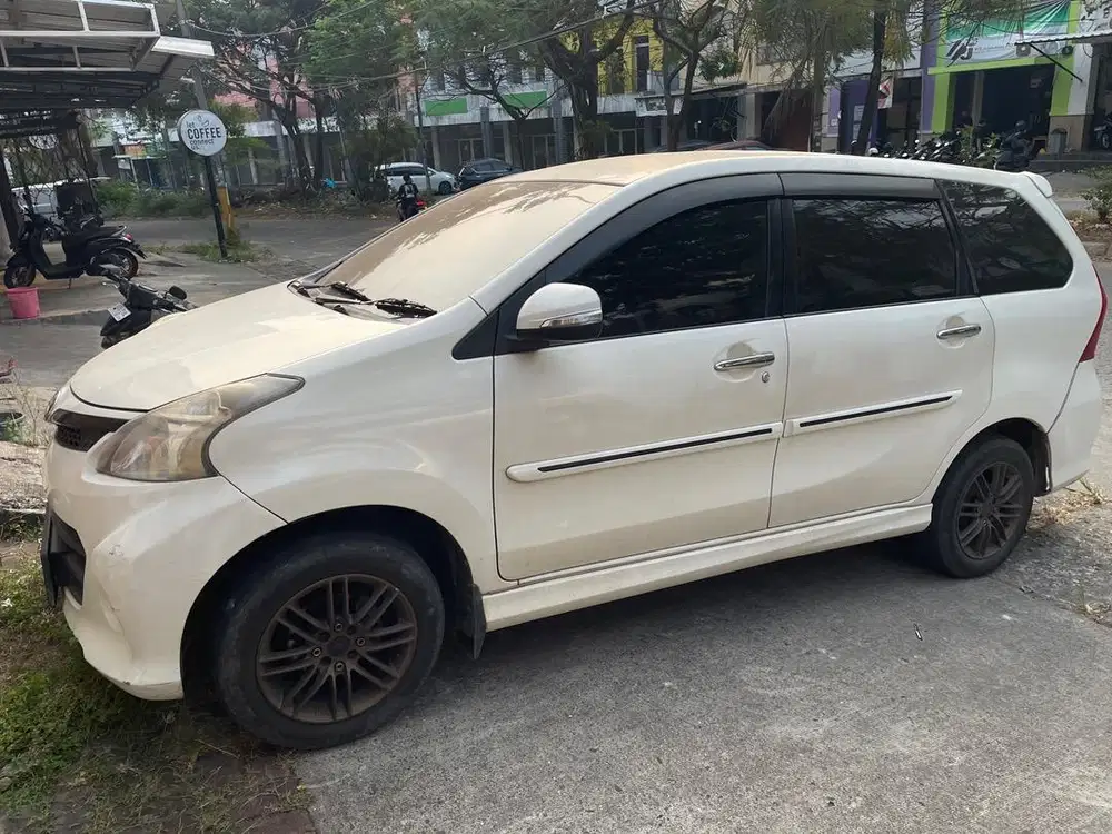 Avanza Veloz 1.5 AT Istimewa