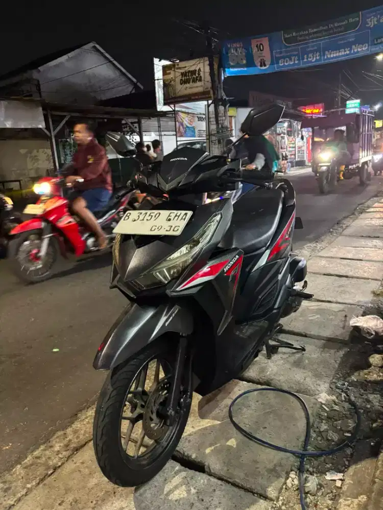 Vario LED old 125 Tahun 2015
