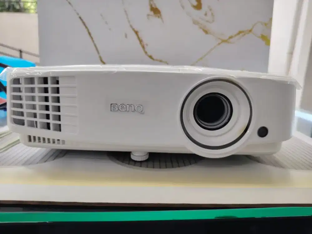 Proyektor BENQ - BX3040 Lengkap Mulus